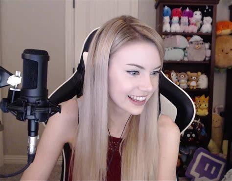 hottest twitch streamers 2023|Hottest Female Twitch Streamers (Top 24)